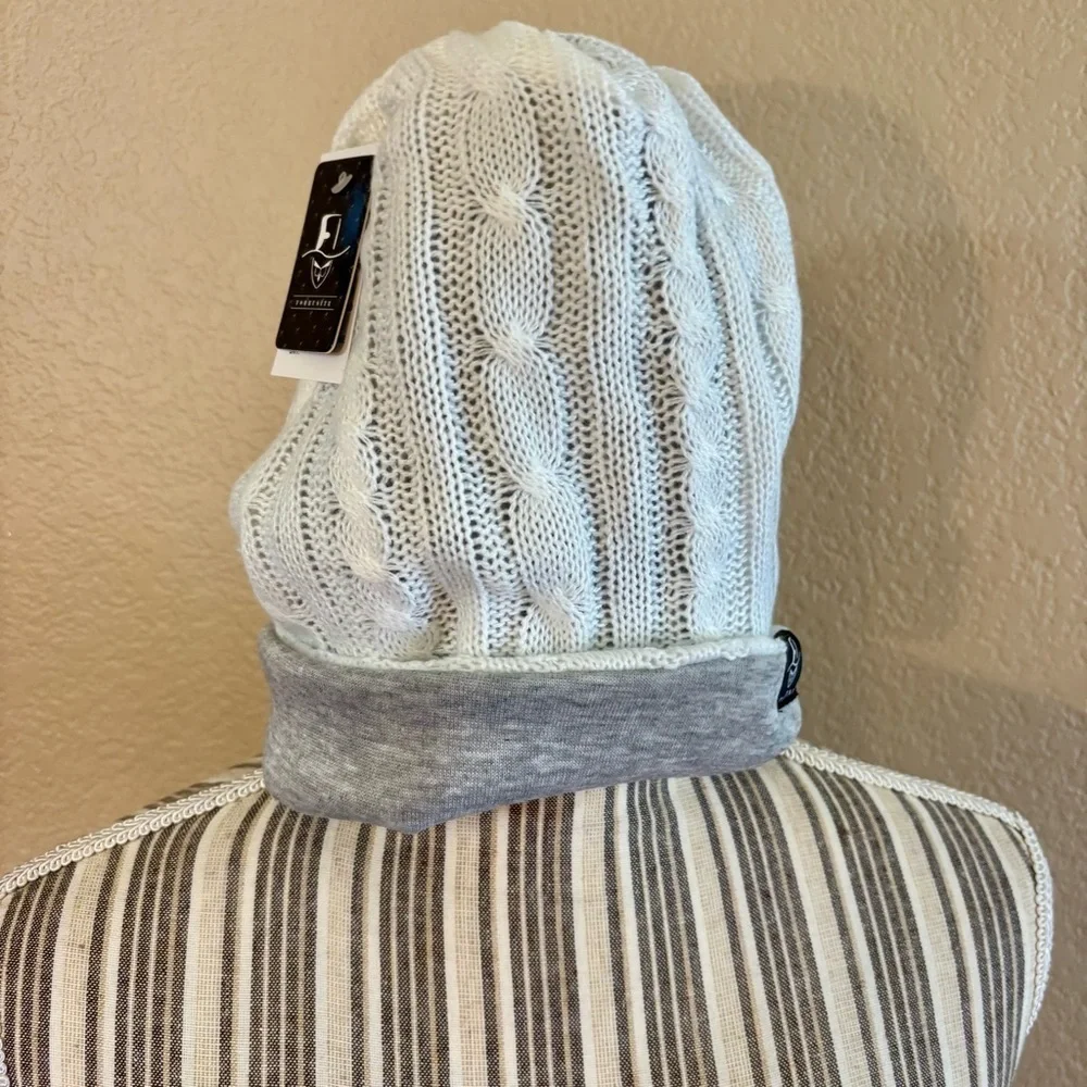 NWT Beanie Hat Forbusite White Cable Knit Beanie Grey Interior